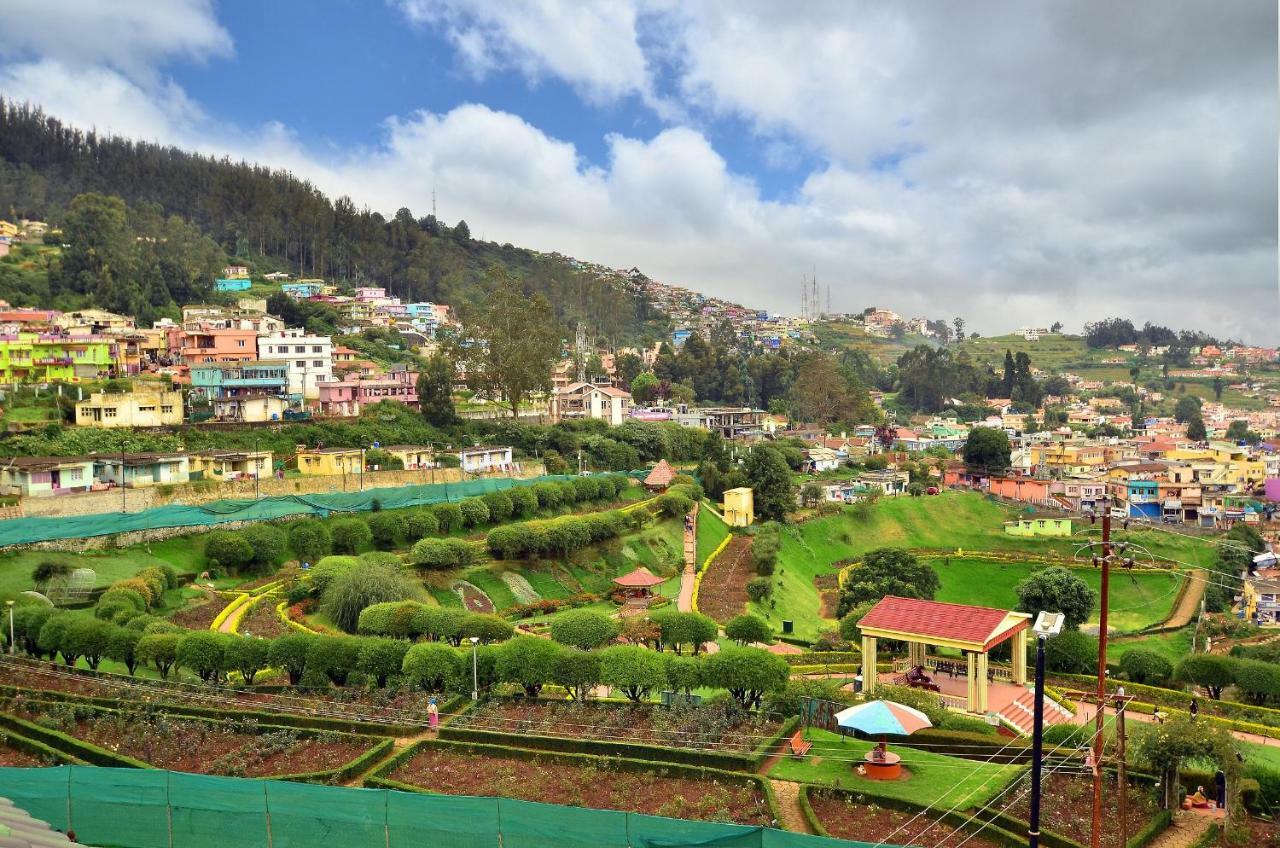 Отель Al Woodlands Residency Утакаманд Экстерьер фото