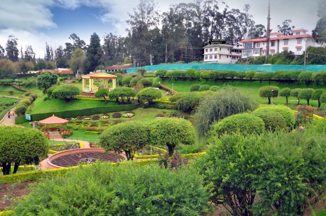 Отель Al Woodlands Residency Утакаманд Экстерьер фото